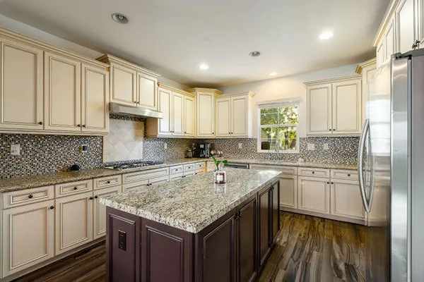 $585,000 | 551 Via De La Paz, Palm Desert, CA 92211