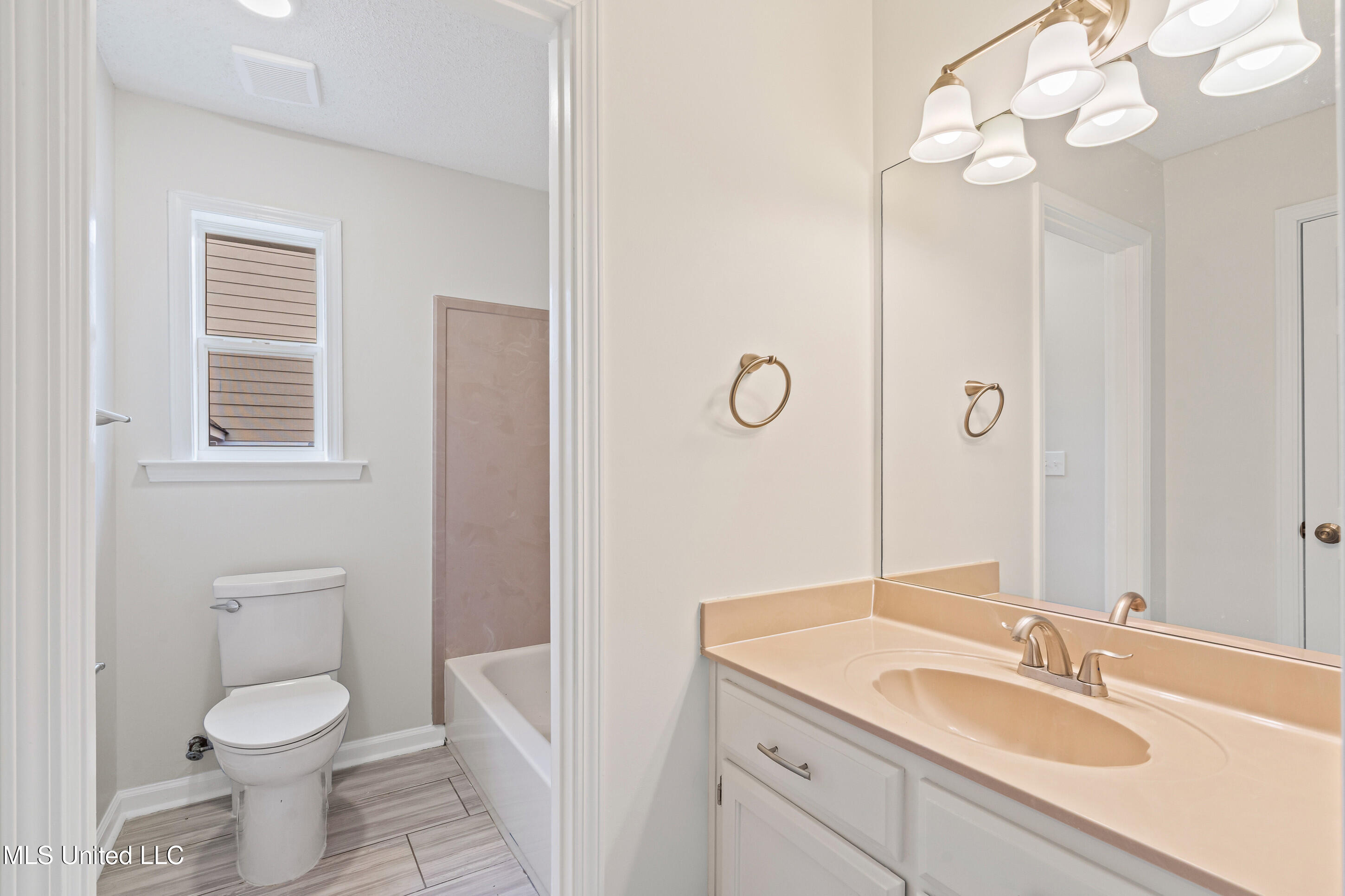 6238 Sandbourne West Olive Branch, MS 38654 - Photo 18 of 23 11__dsc3051_print