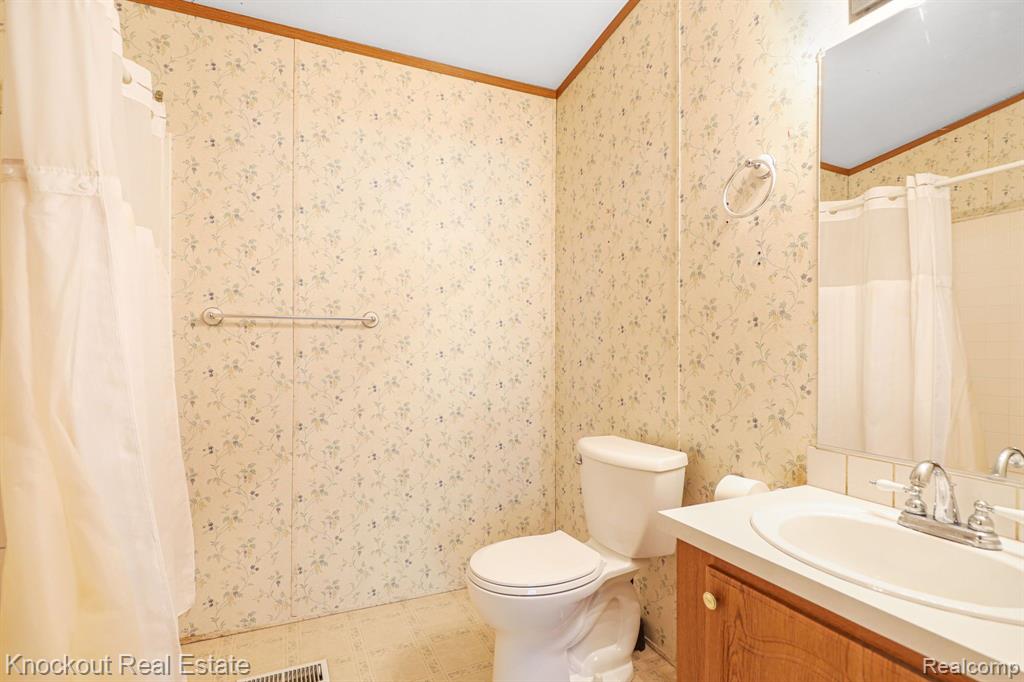 5495 Caine Road Vassar, MI 48768 - Photo 16 of 32