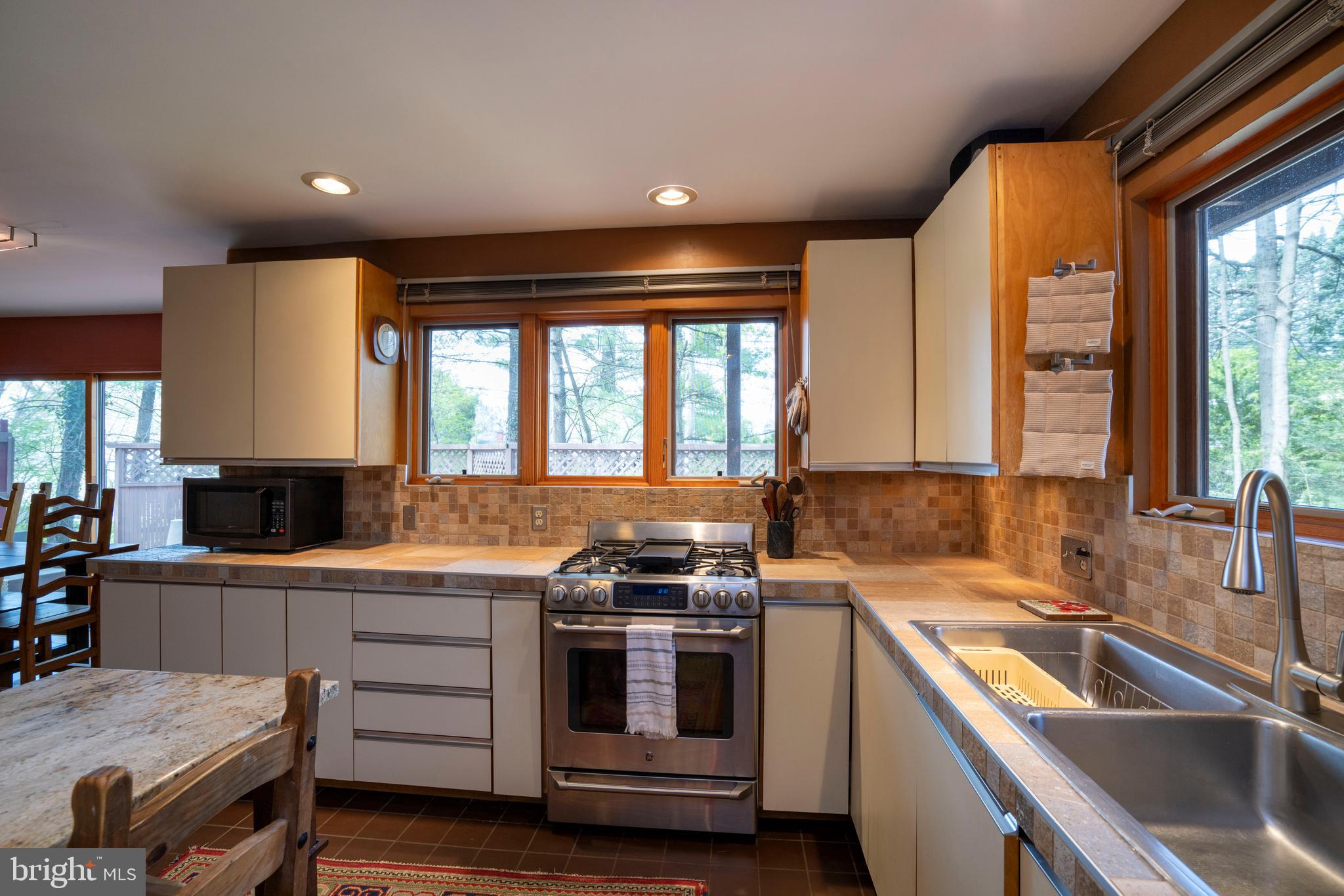 854 Thomas Street State College, PA 16803 - Photo 11 of 82