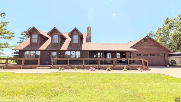 $675,000 | 1267 Road 220, Emporia, KS 66801