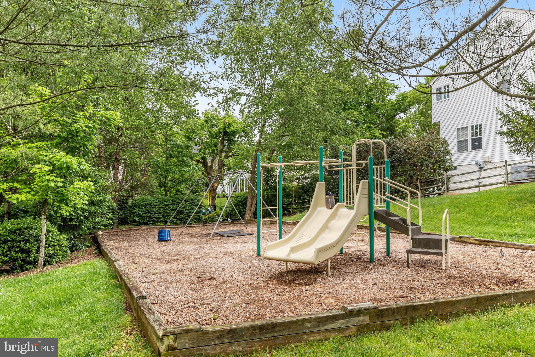 20446 River Ripple Square Sterling, VA 20165 - Photo 16 of 17