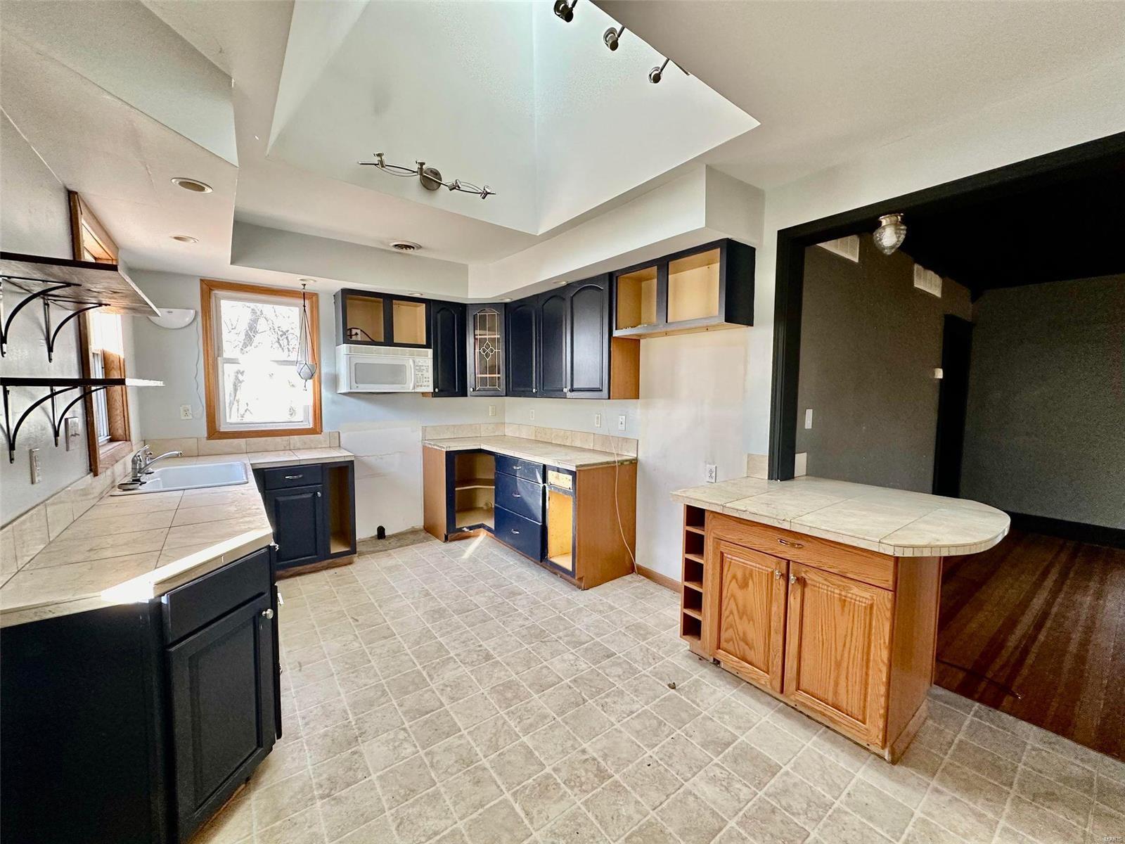 6534 Godfrey Road Godfrey, IL 62035 - Photo 10 of 26