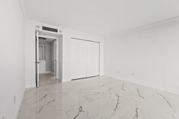 $4,000 | 5200 North Flagler Drive, Unit 1404, West Palm Beach, FL 33407