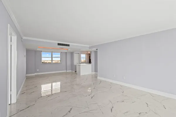 $4,000 | 5200 North Flagler Drive, Unit 1404, West Palm Beach, FL 33407