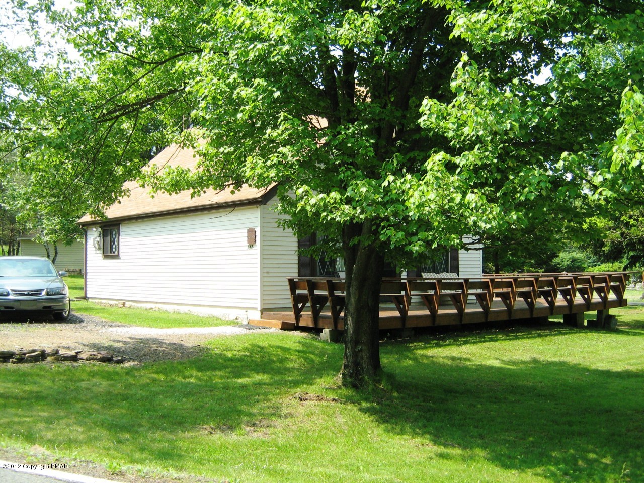 142 Chetco Road Albrightsville, PA 18210 - Photo 5 of 21 Exterior 3