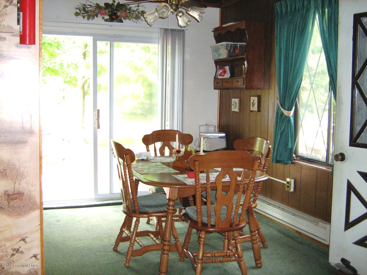142 Chetco Road Albrightsville, PA 18210 - Photo 10 of 21 Dining Area
