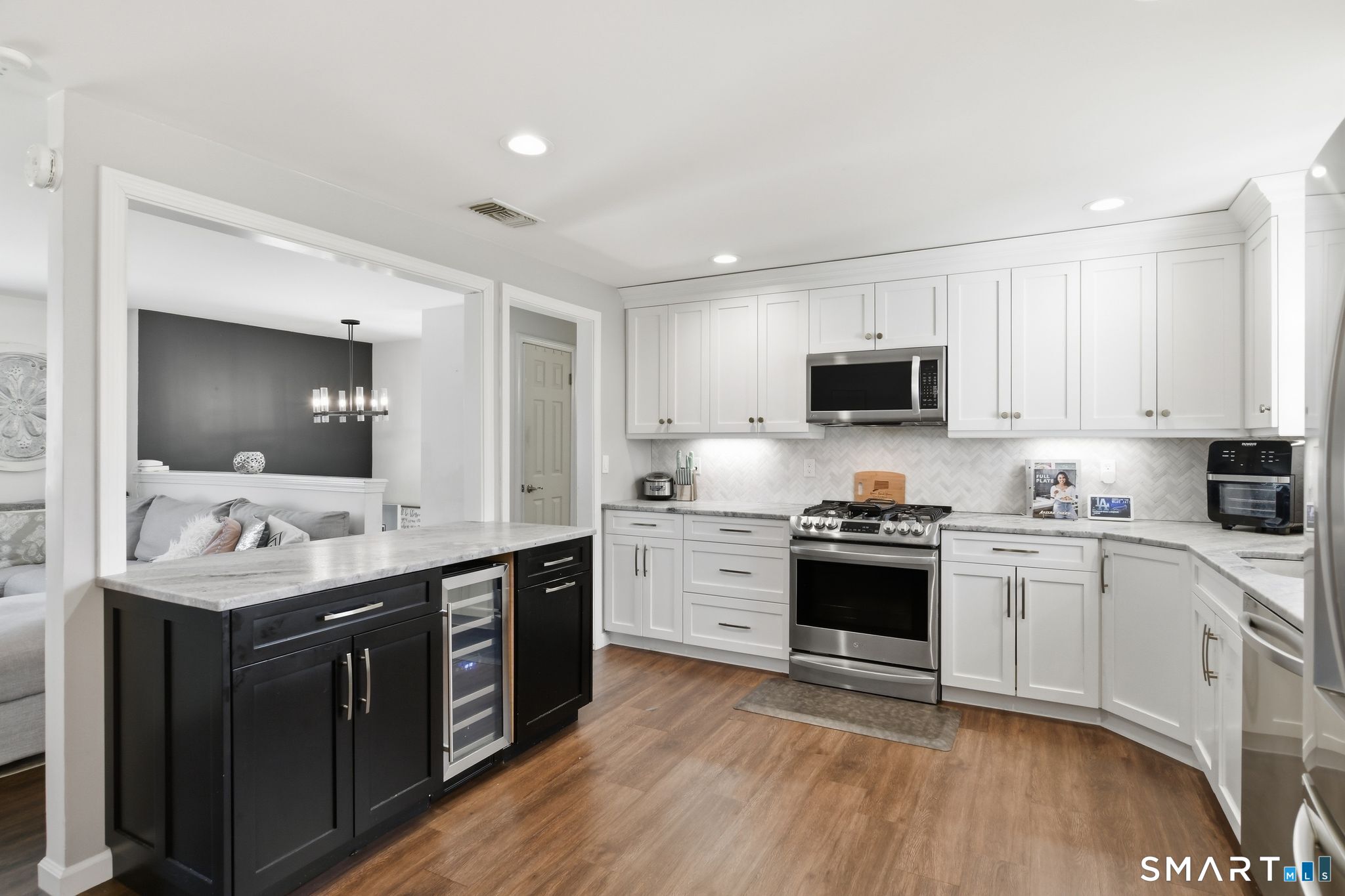 3 Bouvier Street Enfield, CT 06082 - Photo 2 of 36