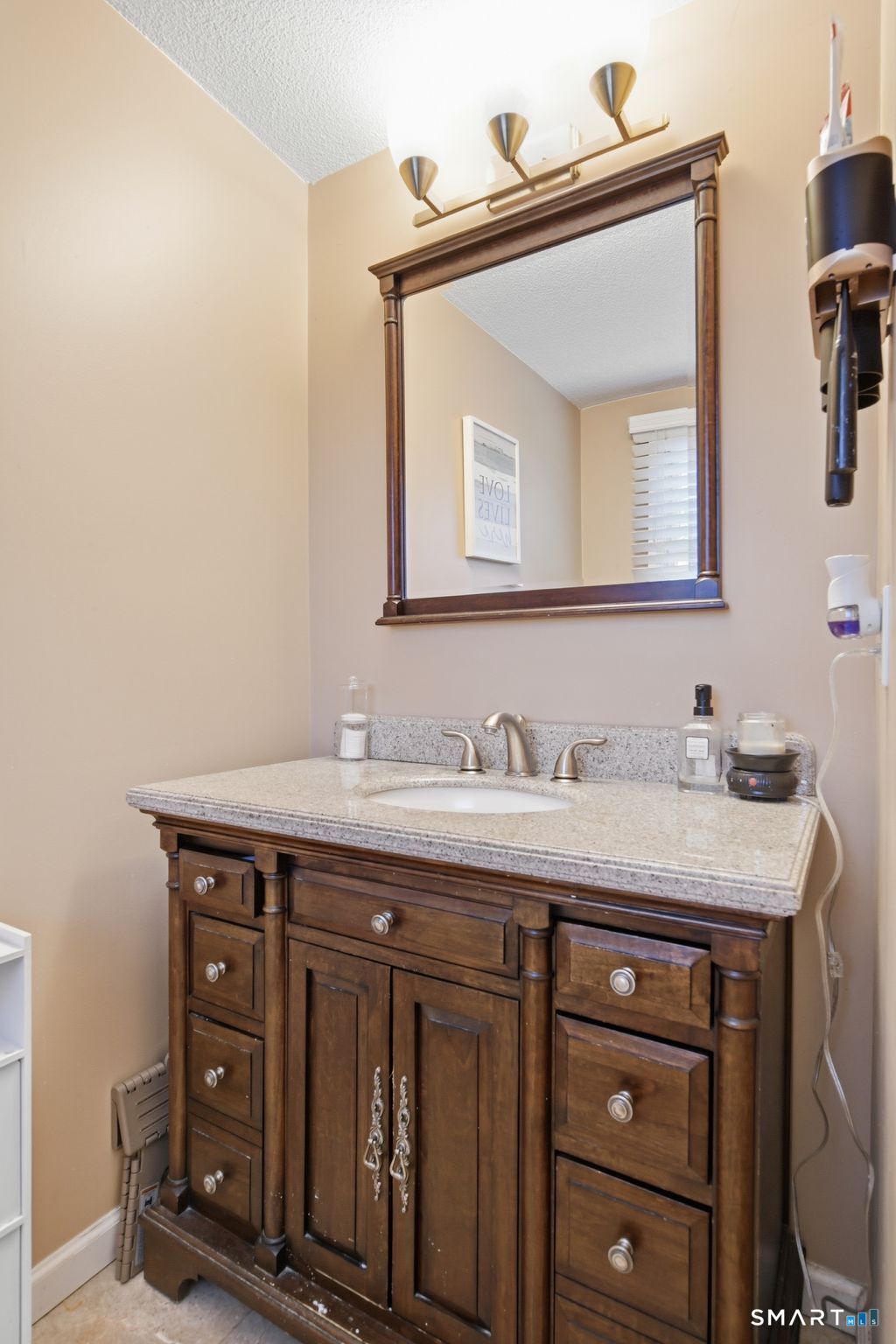 3 Bouvier Street Enfield, CT 06082 - Photo 26 of 36