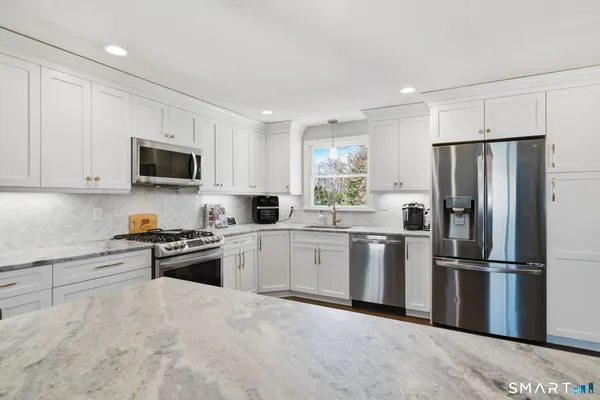 $400,000 | 3 Bouvier Street, Enfield, CT 06082