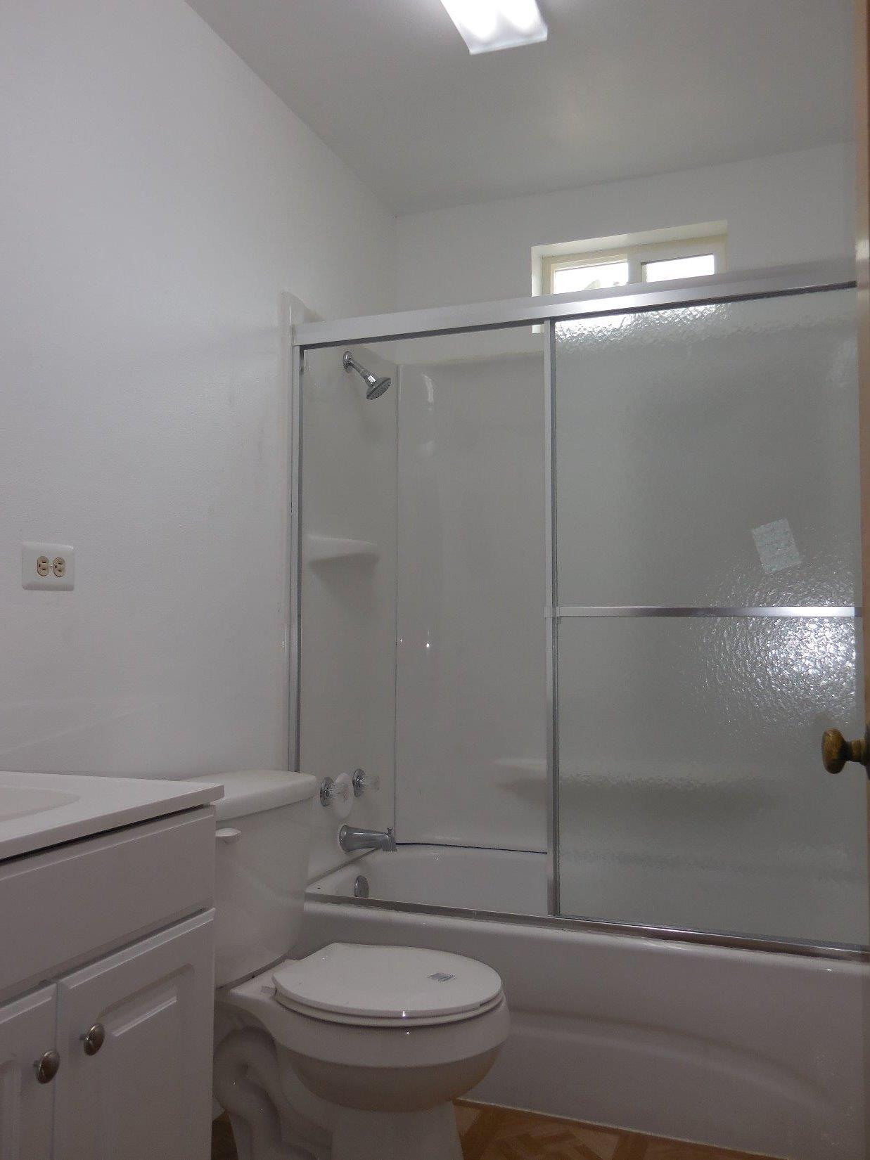 908 Riverside Drive Madera, CA 93638 - Photo 5 of 11