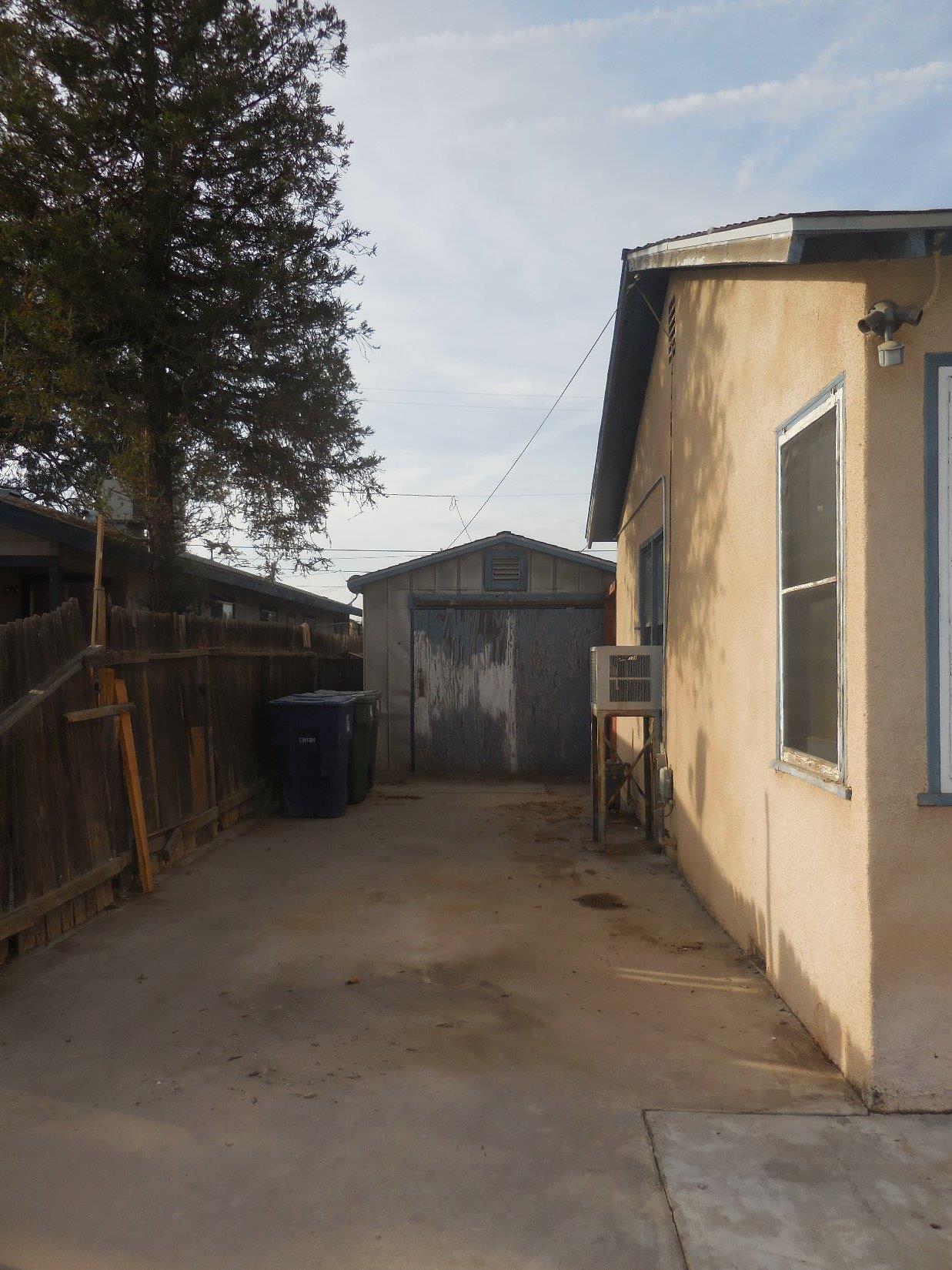 908 Riverside Drive Madera, CA 93638 - Photo 9 of 11