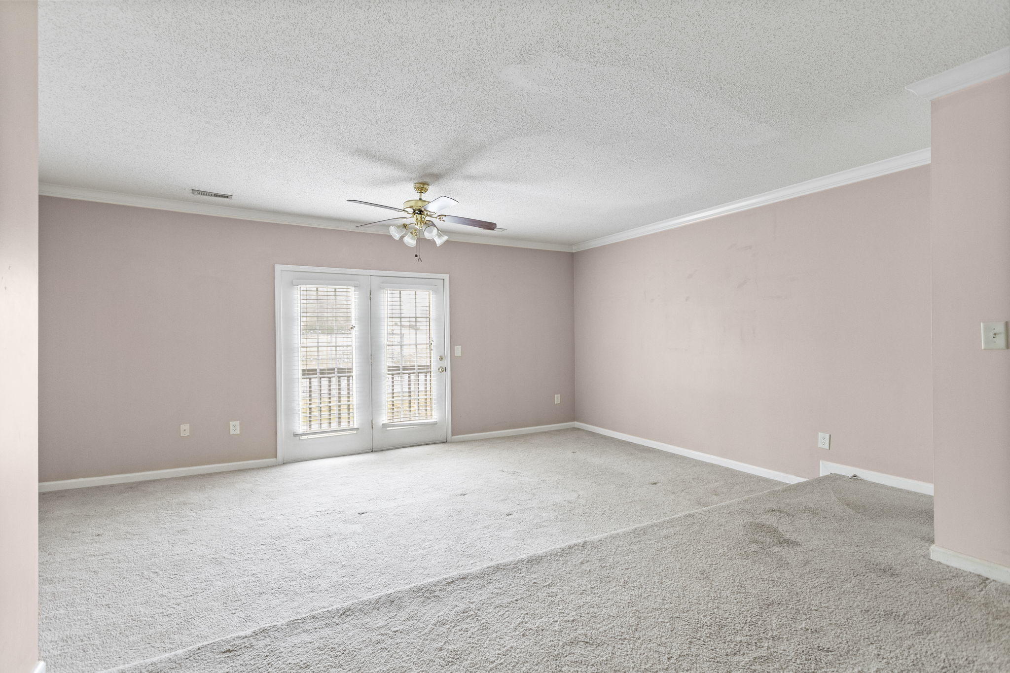2201 Cherokee Road, Unit 2 Johnson City, TN 37604 - Photo 6 of 18 17-web-or-mls-IMG_9911