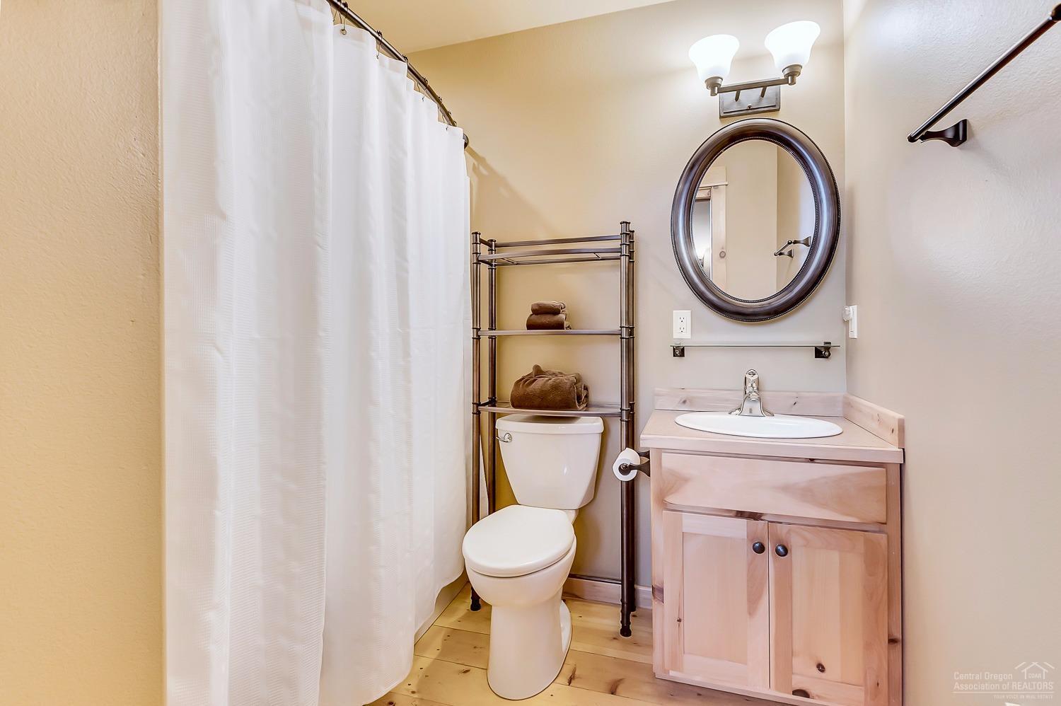 64352 Hunnell Road Bend, OR 97703 - Photo 17 of 25 Additional Photo