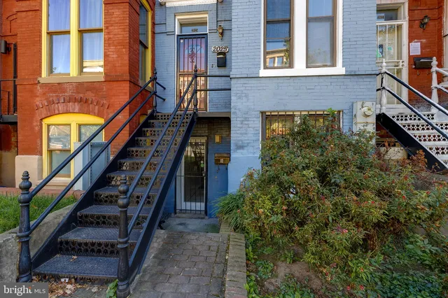 $1,990 | 2025 11th Street Northwest, Washington, DC 20001