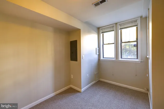 $1,990 | 2025 11th Street Northwest, Washington, DC 20001