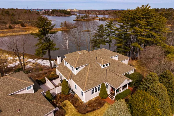 $3,950,000 | 8 Campbells Lane, New Castle, NH 03854