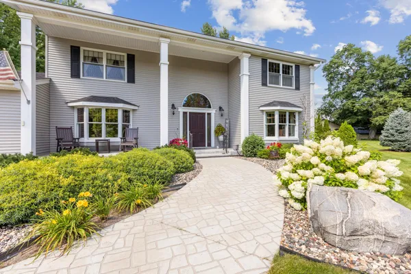 $575,000 | 412 Willow Lane, Watertown, MN 55388