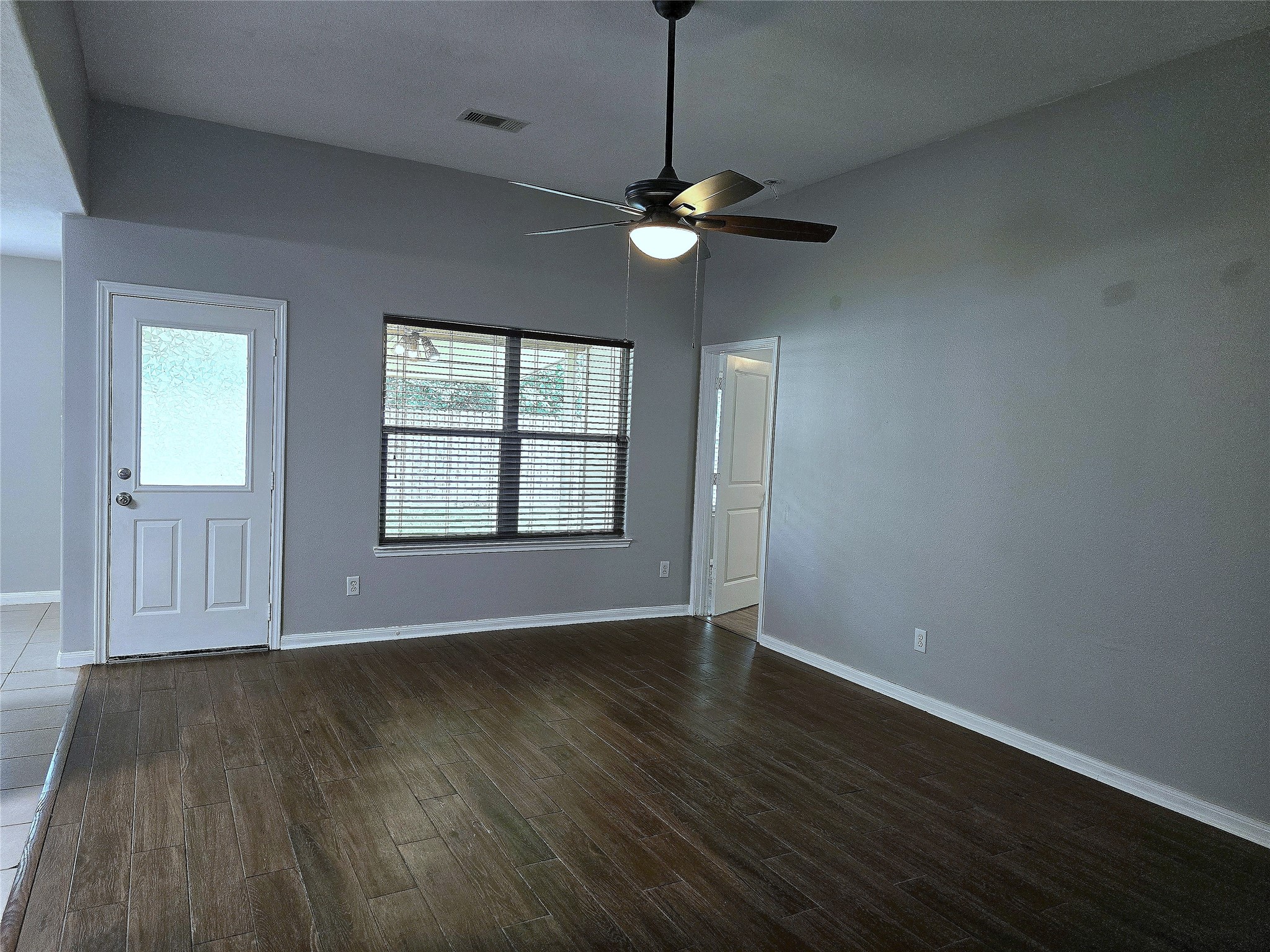 10320 Stone Gate Drive Conroe, TX 77385 - Photo 3 of 31