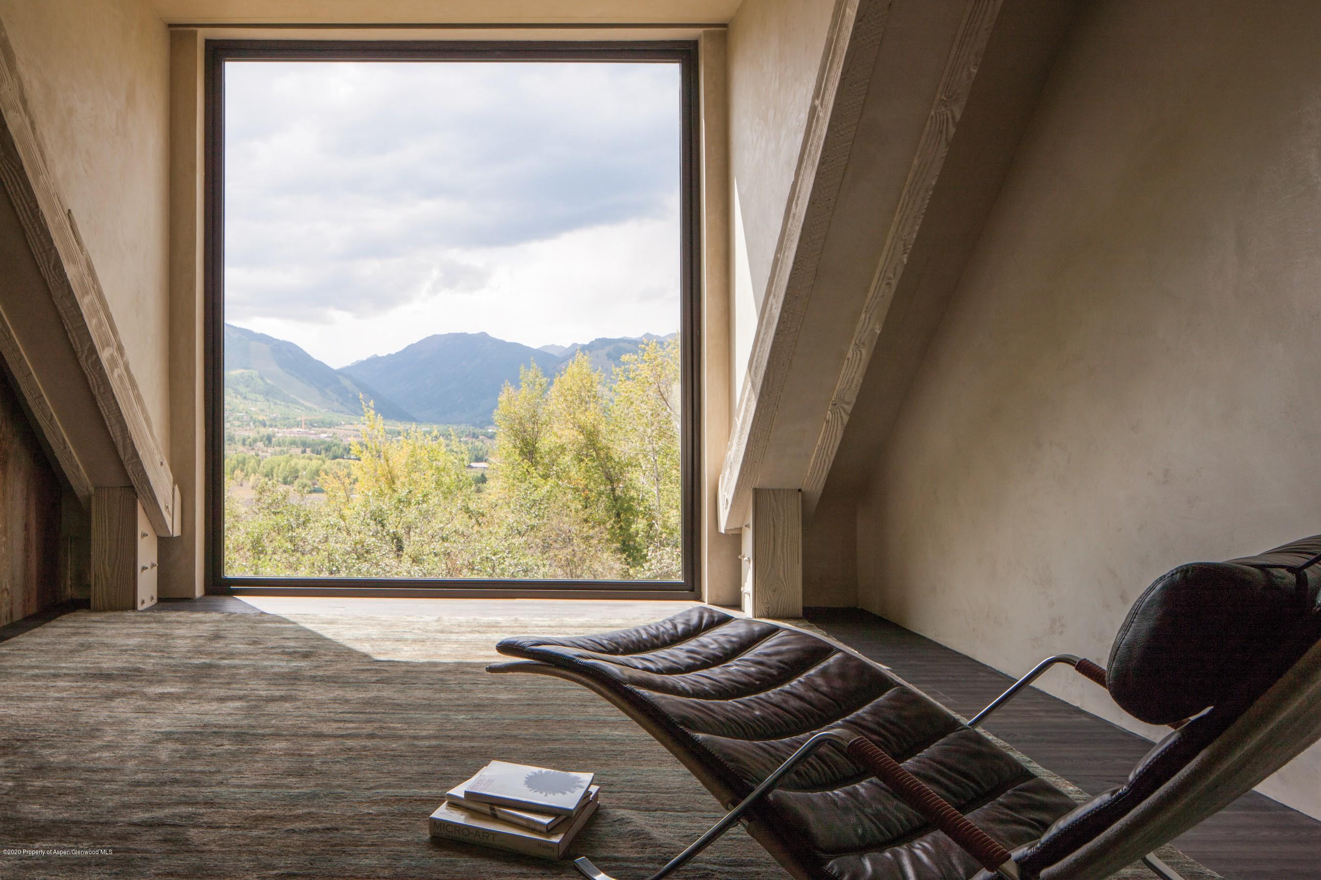 178 Bennett Bench Aspen, CO 81612 - Photo 18 of 39 5-Master bedroom-sitting room