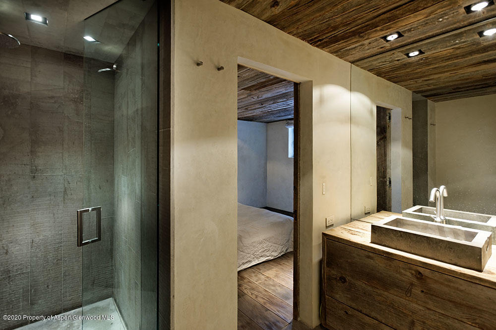 178 Bennett Bench Aspen, CO 81612 - Photo 27 of 39 King Guest Bathroom