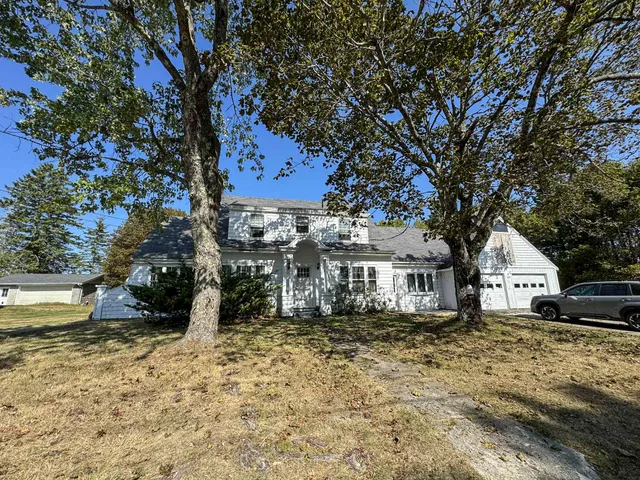 $195,000 | 159 Court Street, Machias, ME 04654