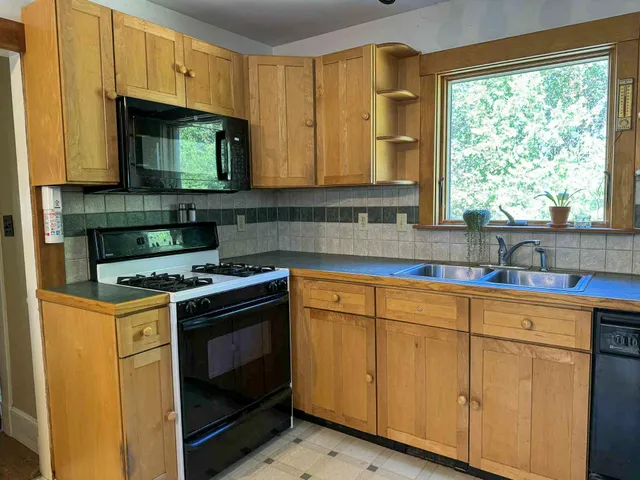 $195,000 | 159 Court Street, Machias, ME 04654