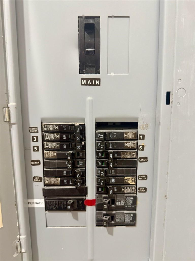 14 Lane F Coventry, RI 02816 - Photo 30 of 30 100 Amp Electric Panel