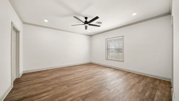 $695,000 | 2205 South US Highway 77, Giddings, TX 78942