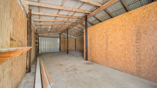 $695,000 | 2205 South US Highway 77, Giddings, TX 78942