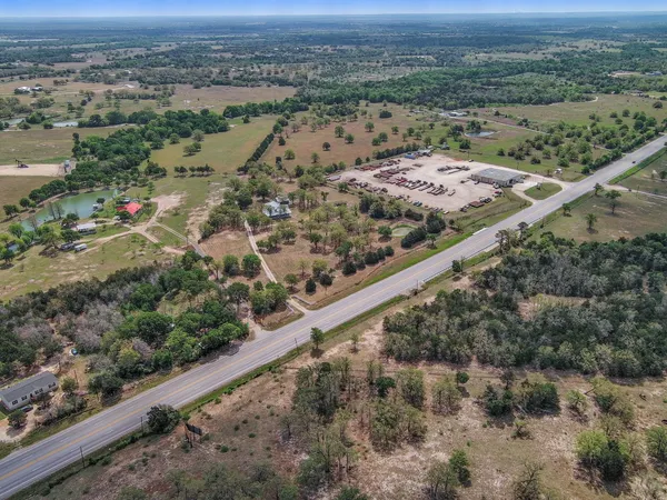 $695,000 | 2205 South US Highway 77, Giddings, TX 78942
