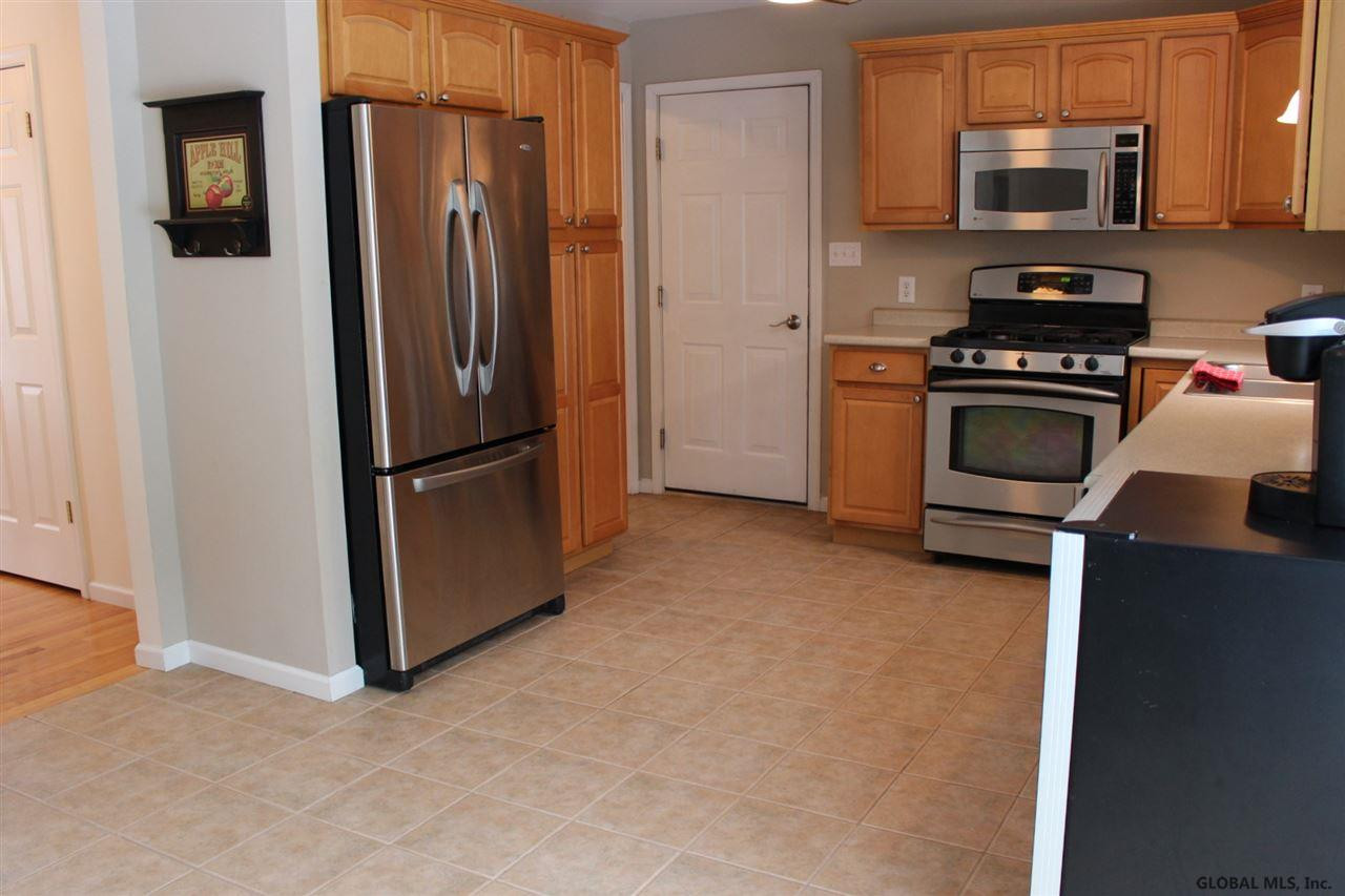 528 Stanek Road Rotterdam, NY 12306 - Photo 6 of 25 Photo 6