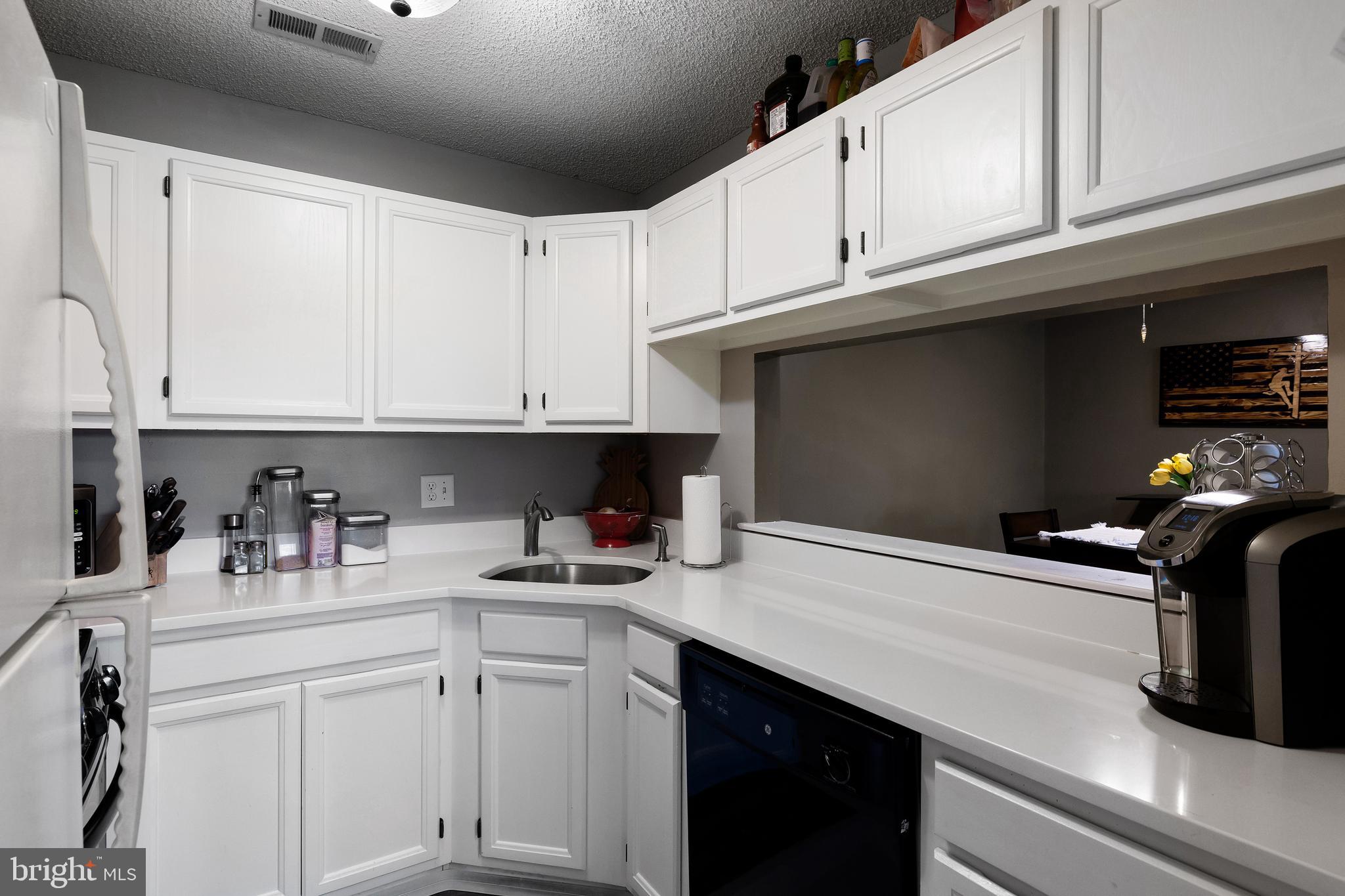4913C Dunbarton Road Mount Laurel, NJ 08054 - Photo 11 of 23 Kitchen