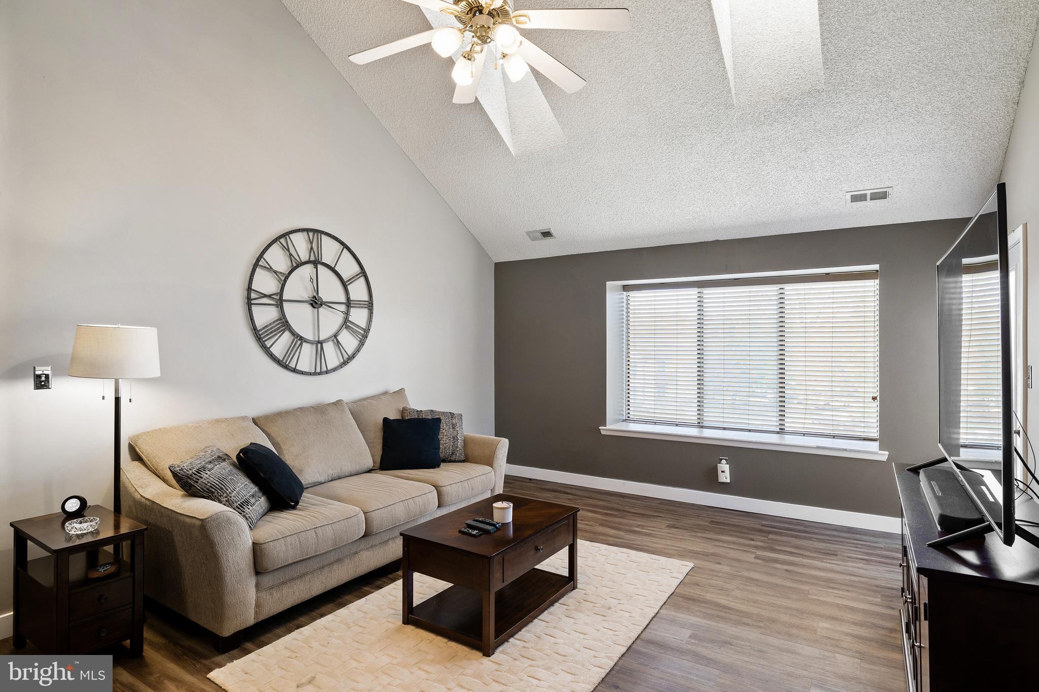 4913C Dunbarton Road Mount Laurel, NJ 08054 - Photo 6 of 23 Living Room