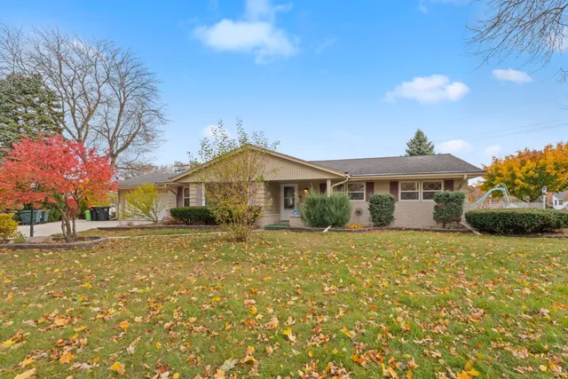 $374,900 | 2808 North Park Drive, Wauwatosa, WI 53222