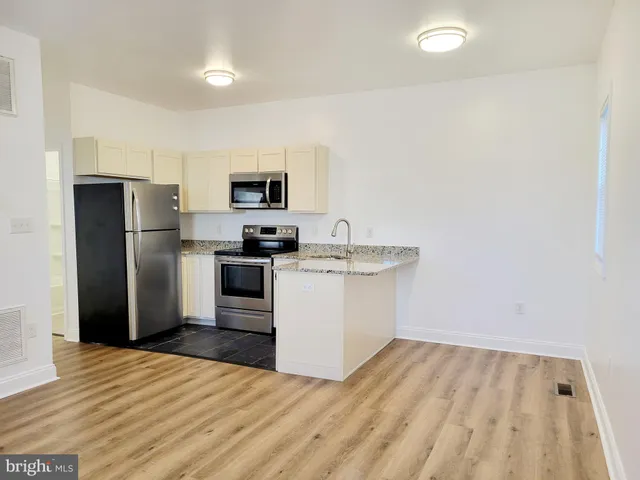 $1,150 | 452 North Loudoun Street, Unit 102, Winchester, VA 22601