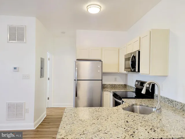 $1,150 | 452 North Loudoun Street, Unit 102, Winchester, VA 22601