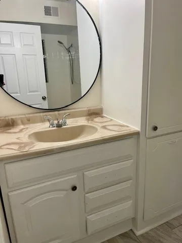 a close view of sink