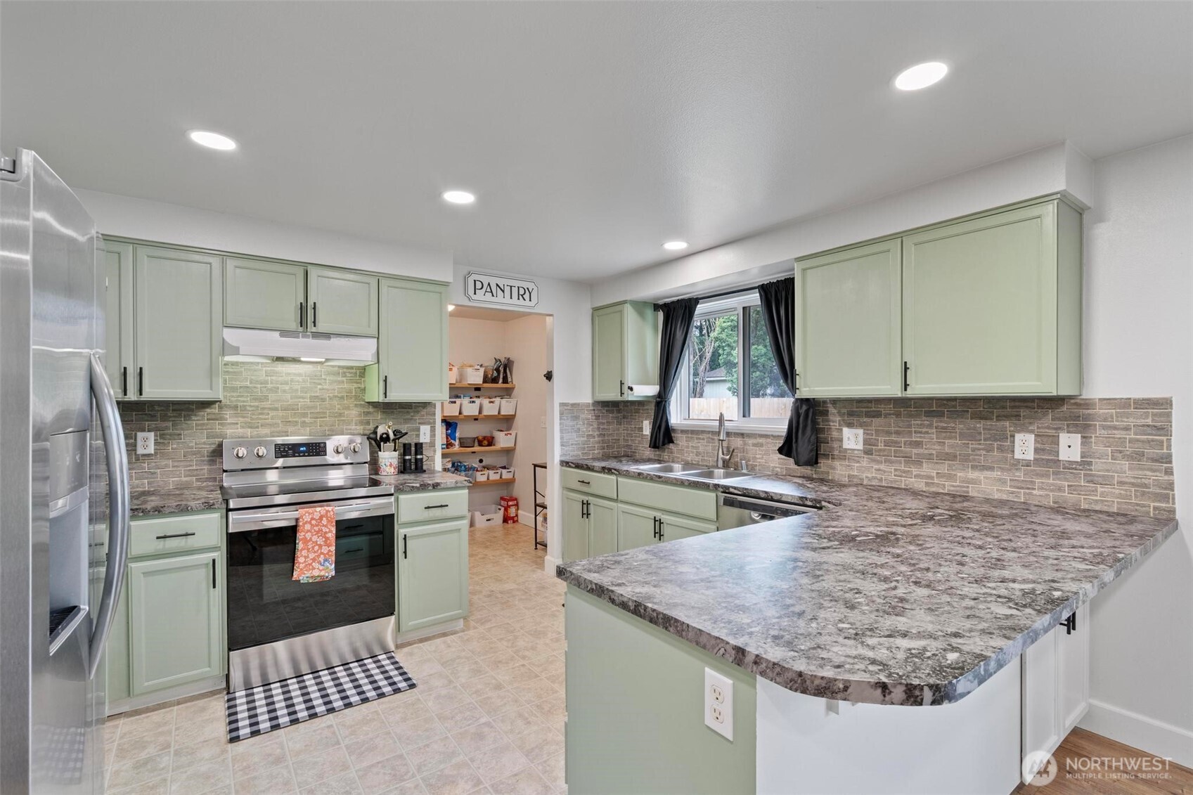 17930 Littlerock Road Southwest Rochester, WA 98579 - Photo 13 of 33 Gallery Image 13