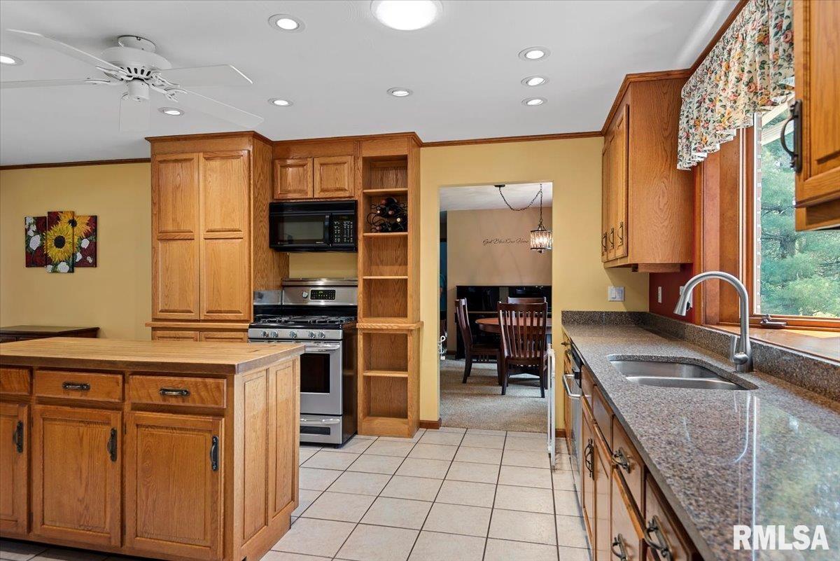 7 Marshall Court Springfield, IL 62712 - Photo 20 of 67