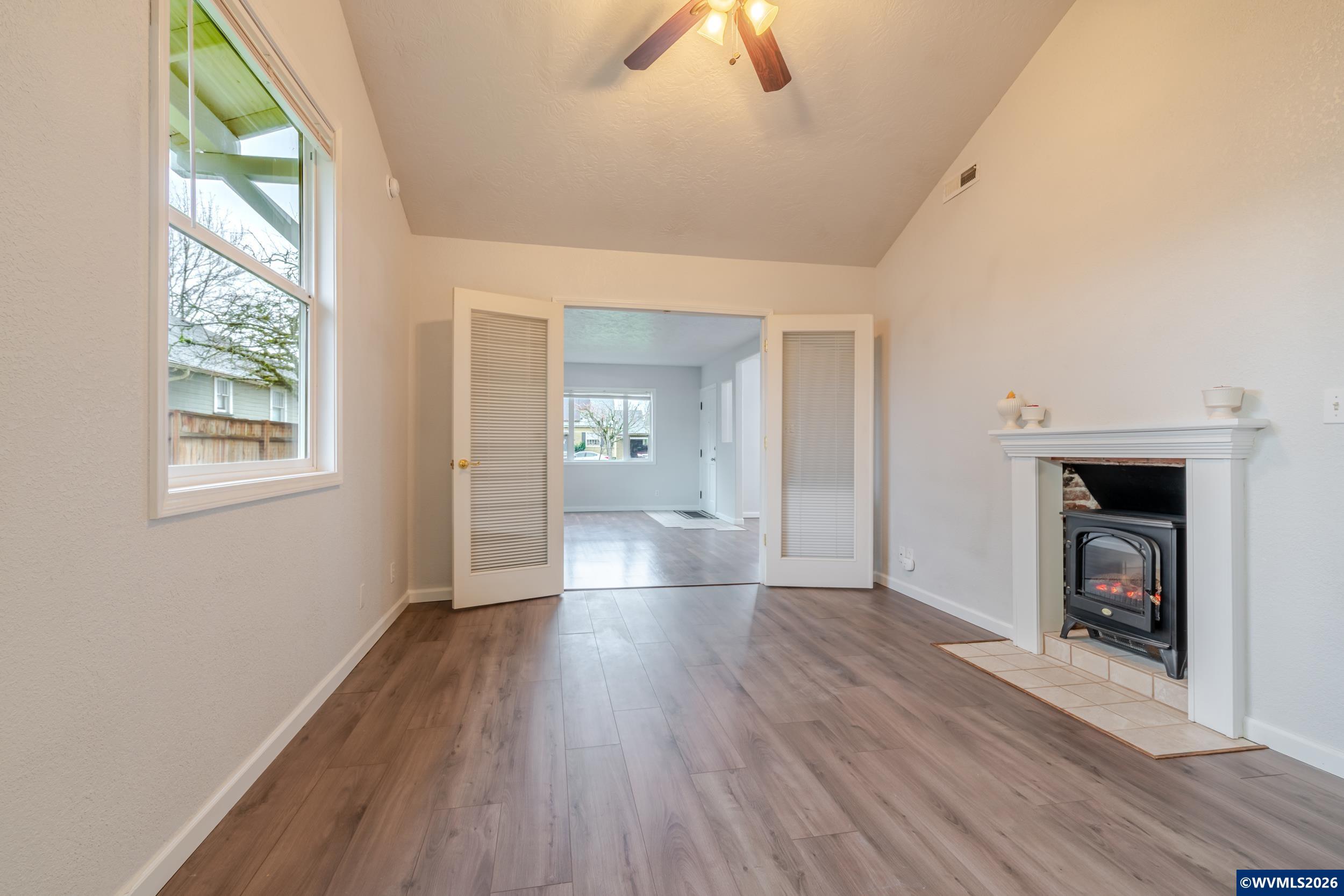 1229 Southwest Washington Street Albany, OR 97321 - Photo 15 of 28