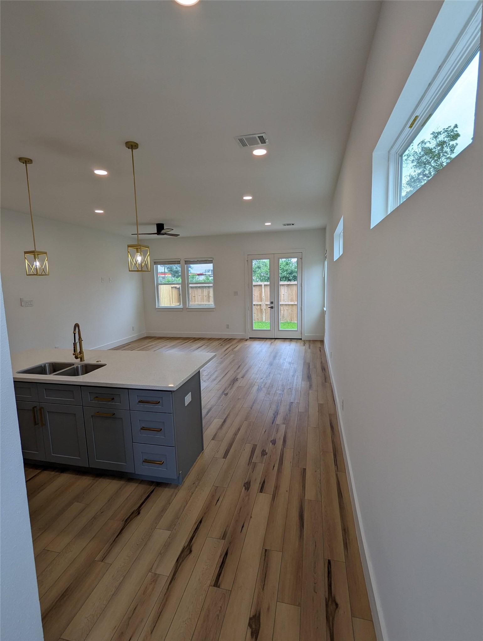4915 Fisk Street Houston, TX 77009 - Photo 4 of 38 Gallery Image 4