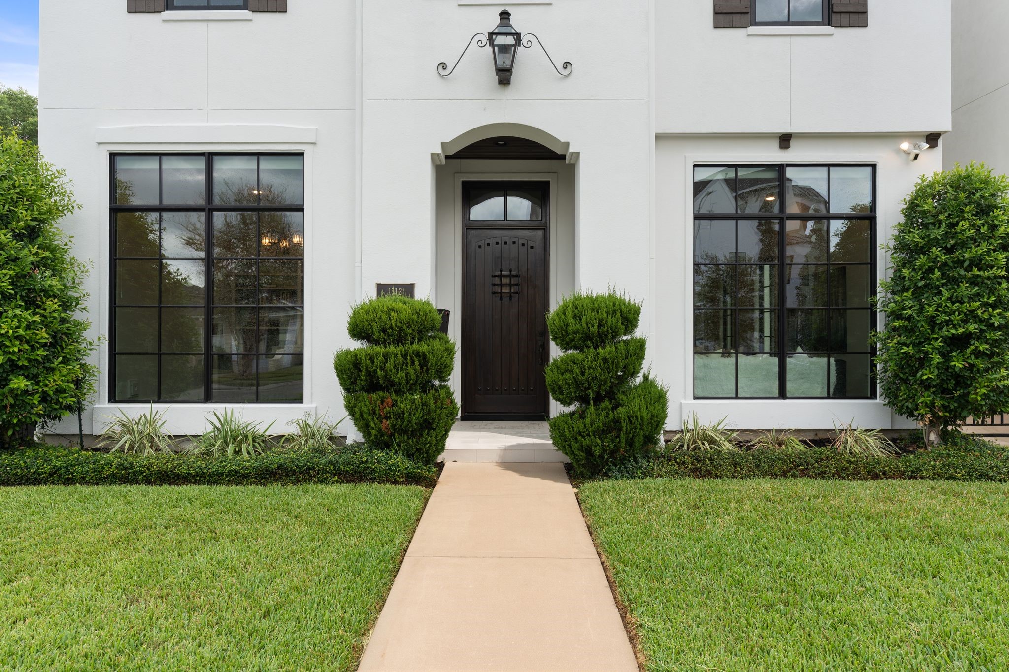 1512 Kipling Street Houston, TX 77006 - Photo 3 of 4 Gallery Image 3