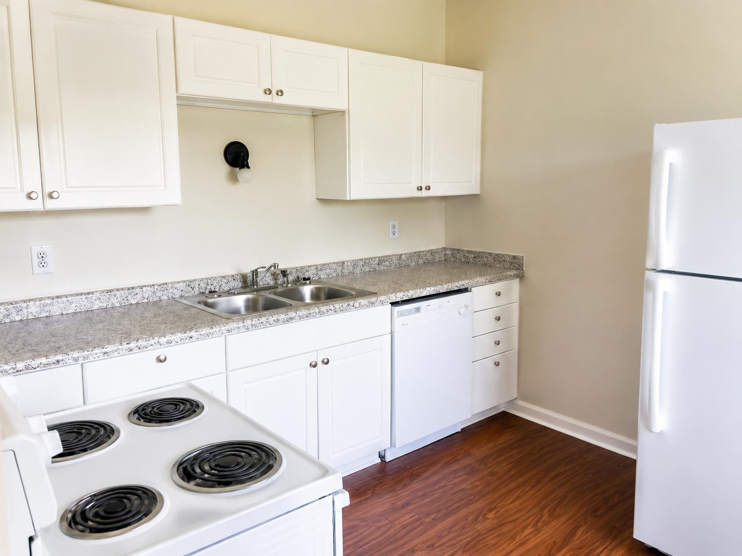 3467 South Summerton Road Mount Pleasant, MI 48858 - Photo 9 of 11 2 bed kitchen