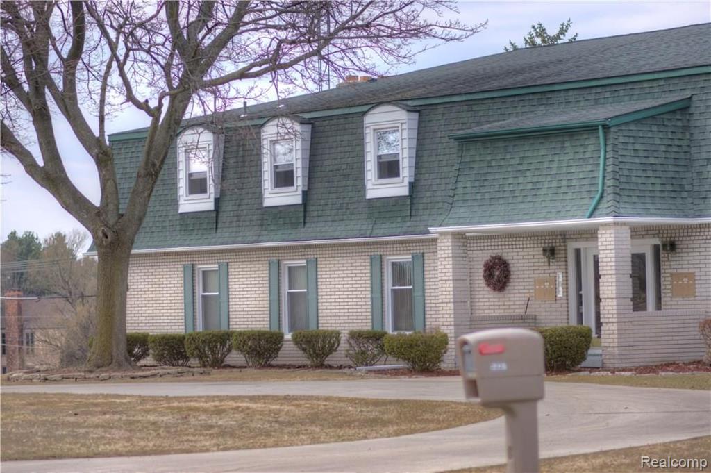 5325 Territorial Road Grand Blanc, MI 48439 - Photo 5 of 12