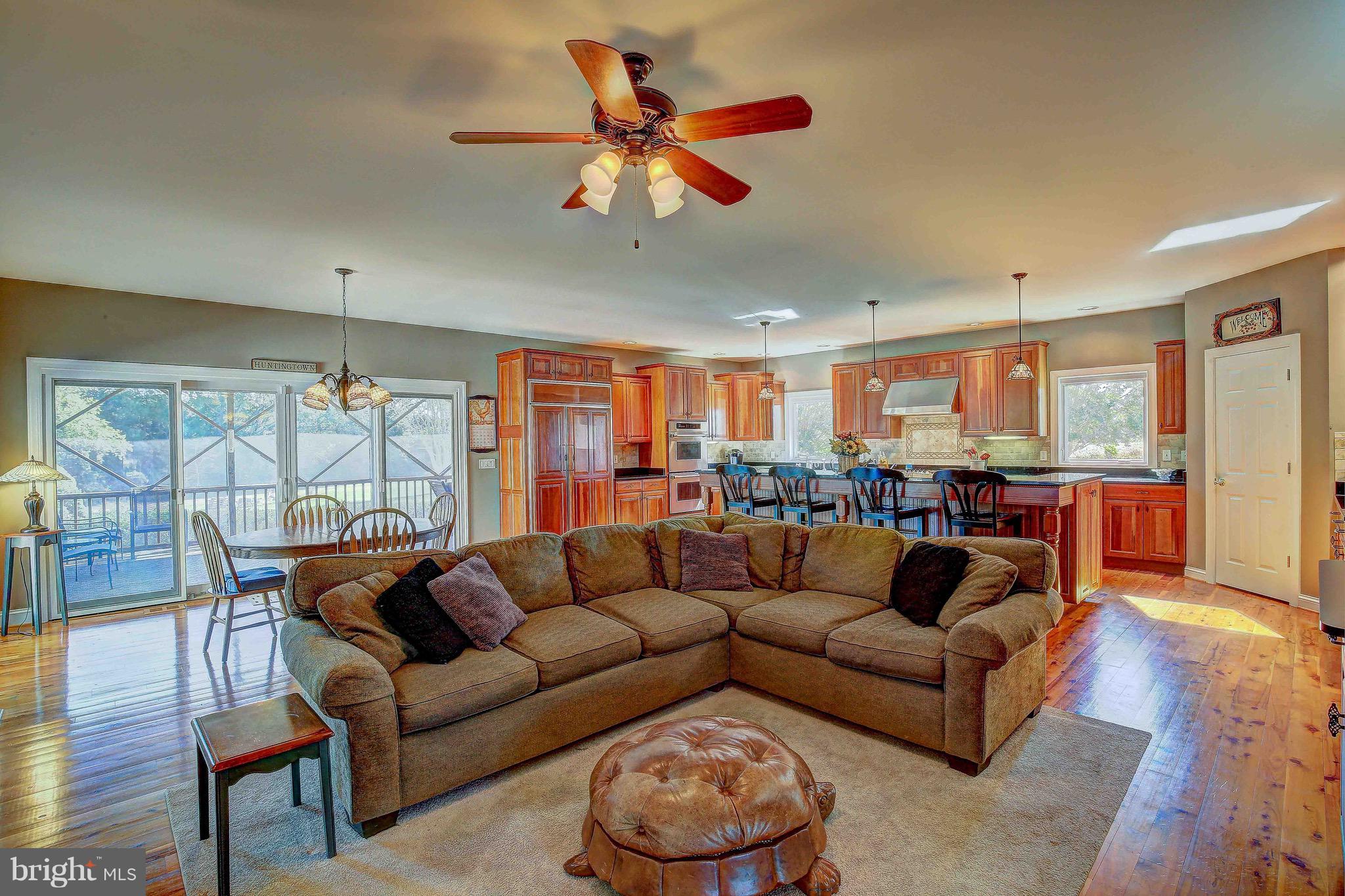 2025 Potts Point Road Huntingtown, MD 20639 - Photo 17 of 53 Living Room