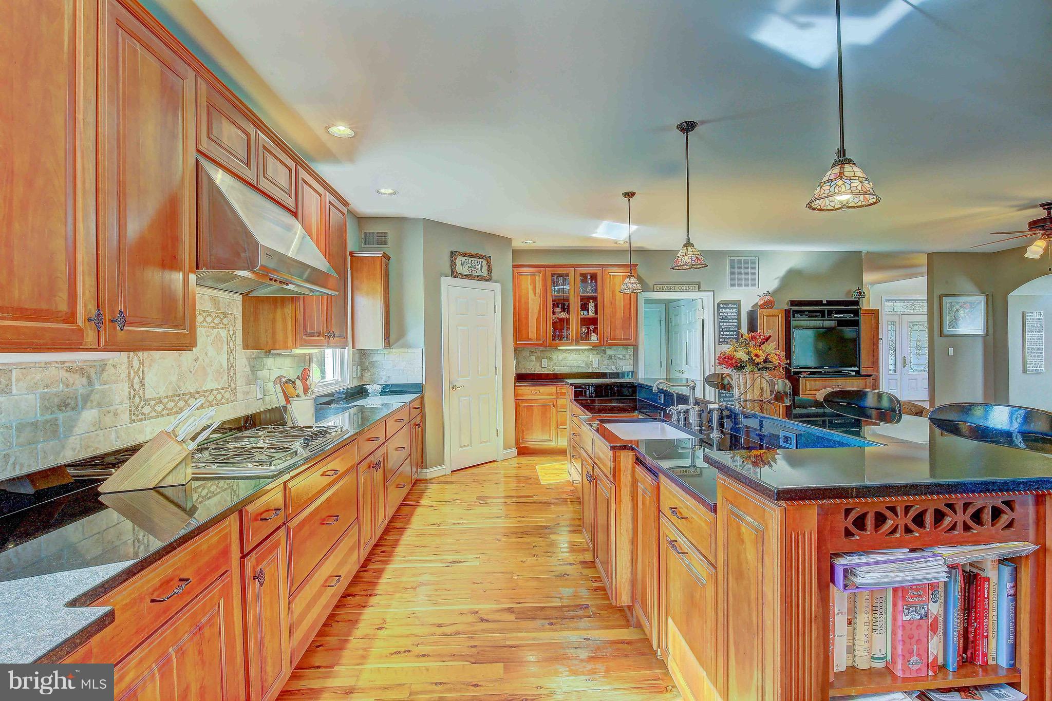 2025 Potts Point Road Huntingtown, MD 20639 - Photo 25 of 53 2 full sinks, 2 dishwashers, double ovens!