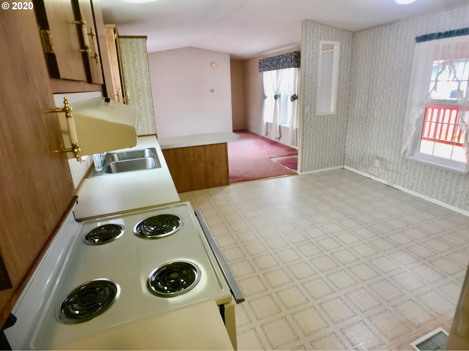 4973 Morely Loop Eugene, OR 97402 - Photo 14 of 19 Gallery Image 14