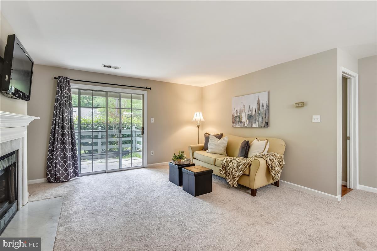 2220 Springwood Drive, Unit 102B Reston, VA 20191 - Photo 11 of 24 Living Room