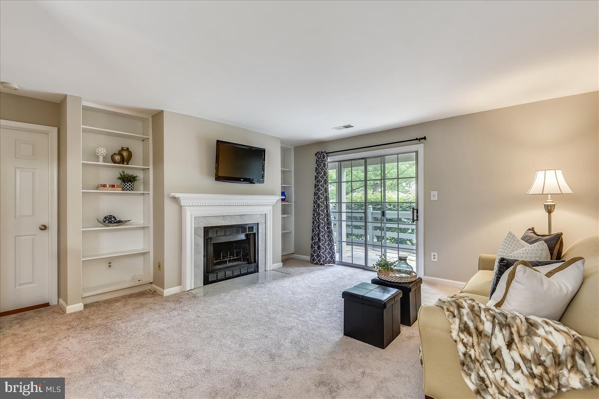 2220 Springwood Drive, Unit 102B Reston, VA 20191 - Photo 14 of 24 Living Room